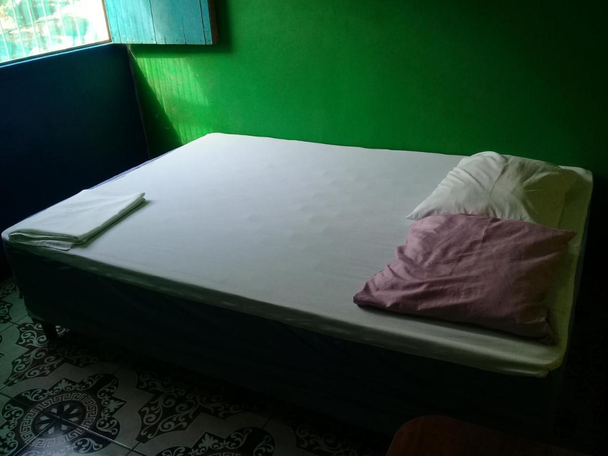 ריבאס Hostal Maria מראה חיצוני תמונה